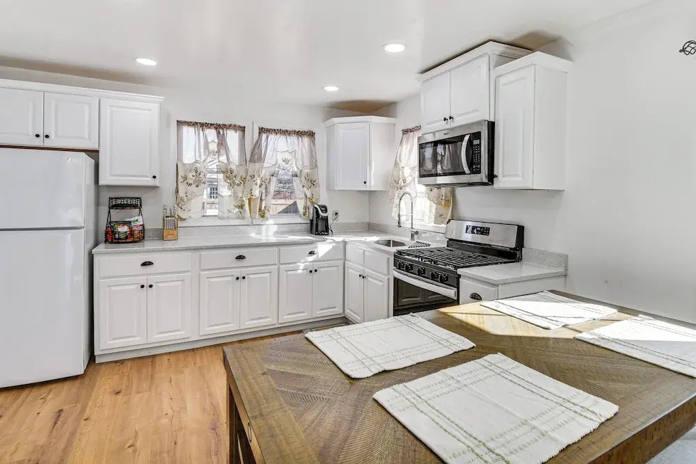 2 Mi to Naval Base: Walkable Norfolk Retreat