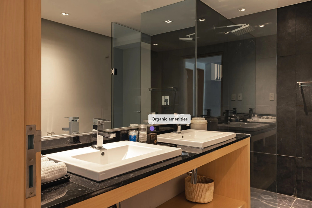 Casai Luxury Designer Apt in the Best Location