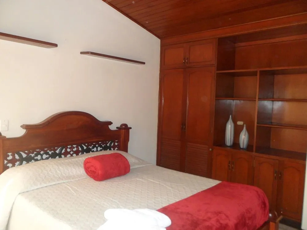 Casa Hotel Familiar Ciudad Jardin