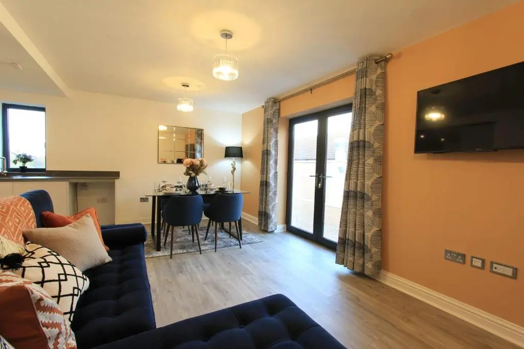 Cabot Mews Apartment 7