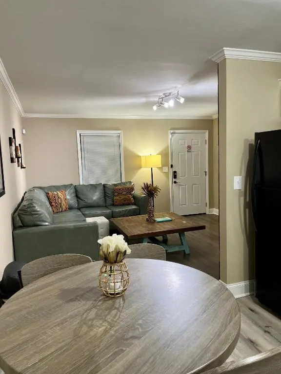 Trinity One Apartments - Country Luxury