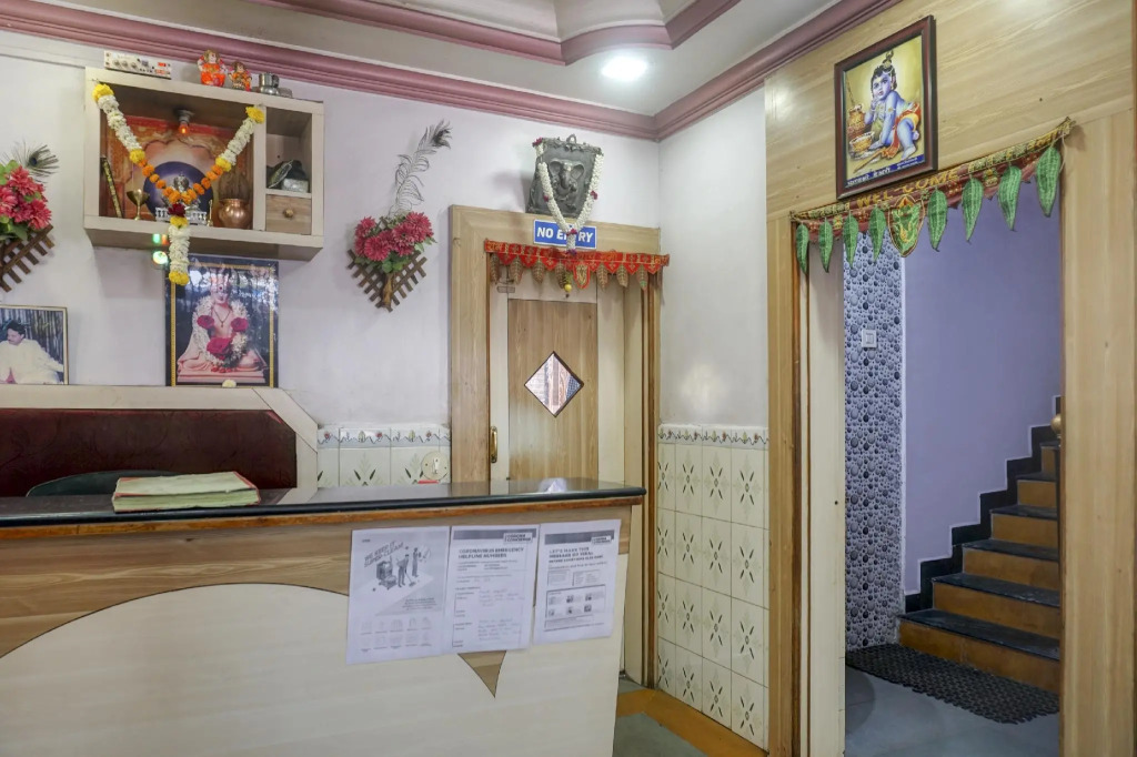 SPOT ON 79168 Akshay Lodge