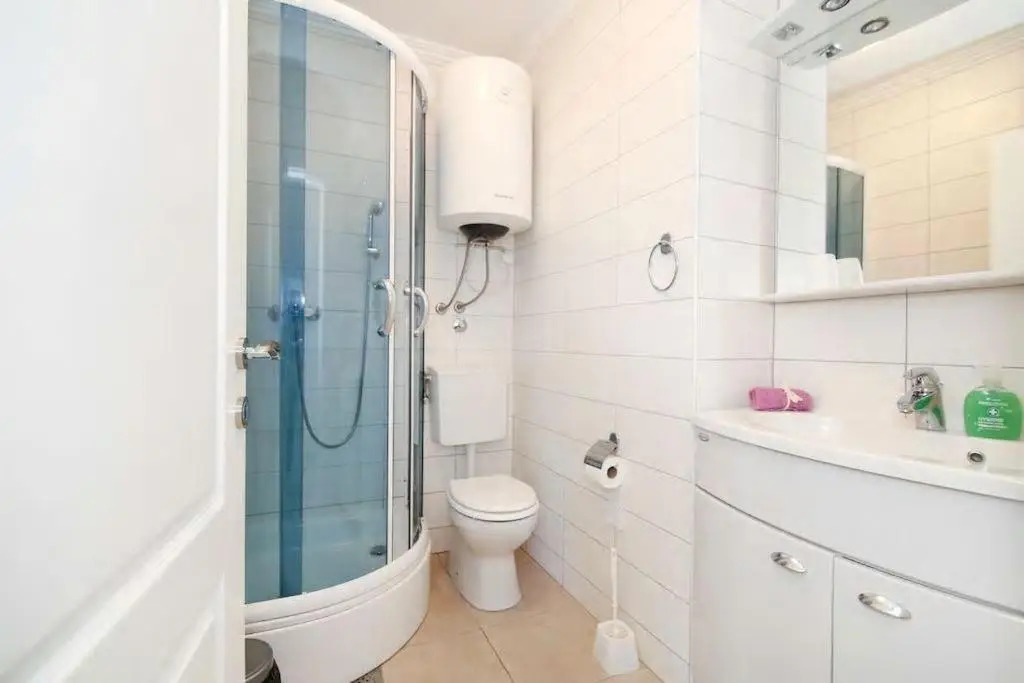 Mimice Bay Apartments