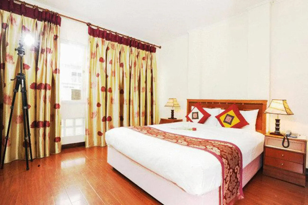 Hanoi Golden Moon Guesthouse