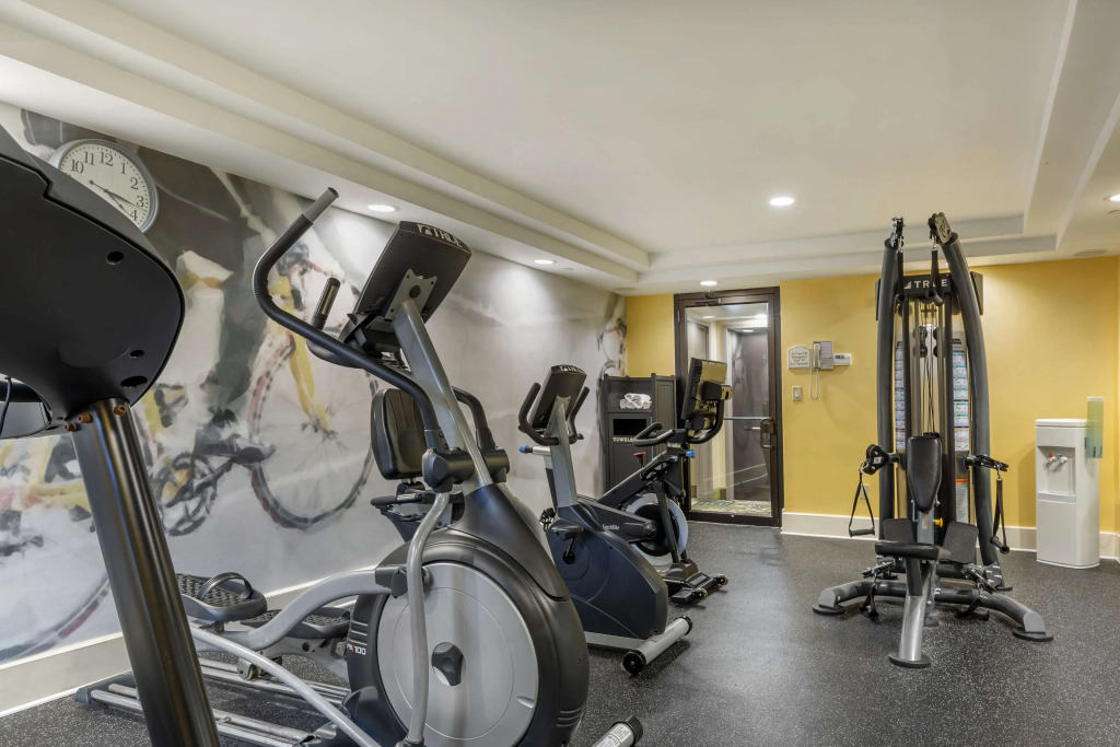 Best Western Plus New Englander