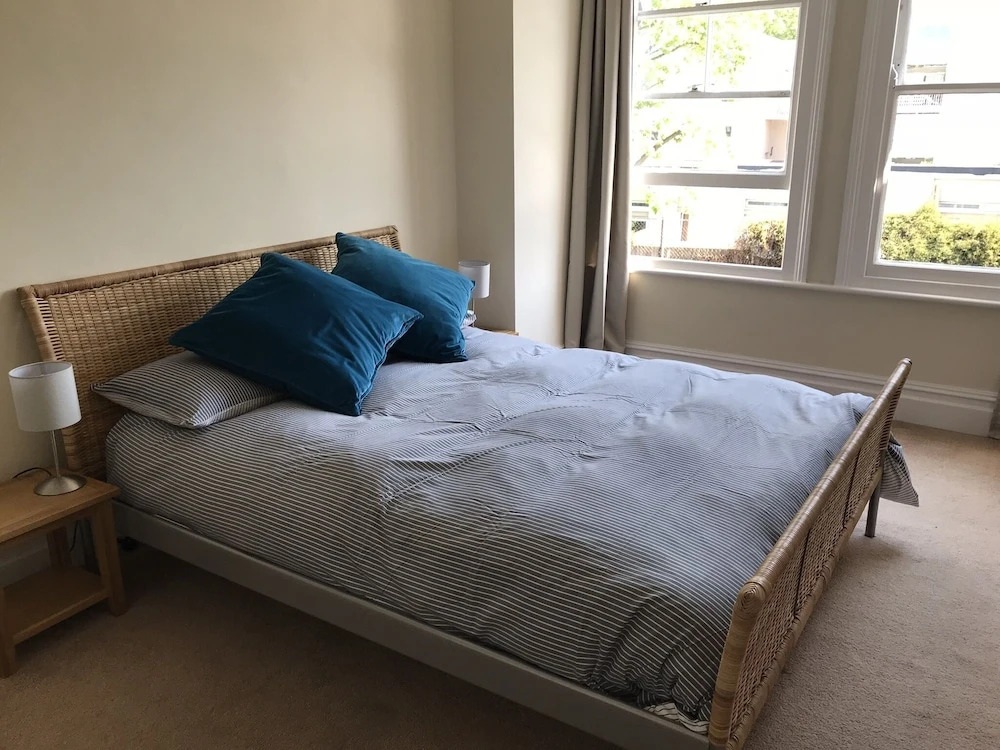 Wix's Lane 3 bed Apartment