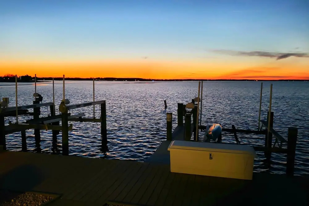 Bayfront W/ Private Balcony & Sweeping Views 2 Bedroom Condo
