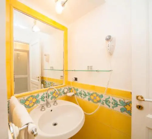 Villacore Capri