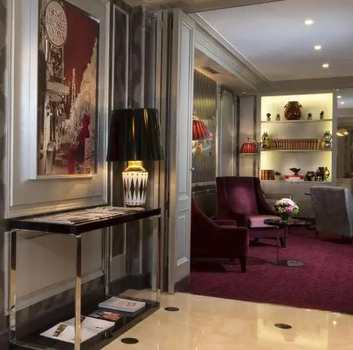 Elysees Apartments