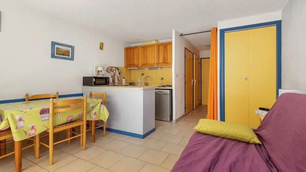 Cozy Stay Near the Beach