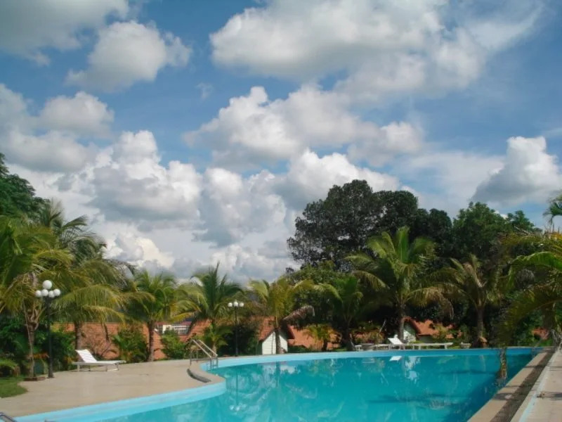 Lak Resort