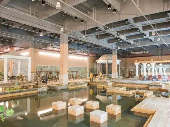 Shumyip Hot Spring Hotel
