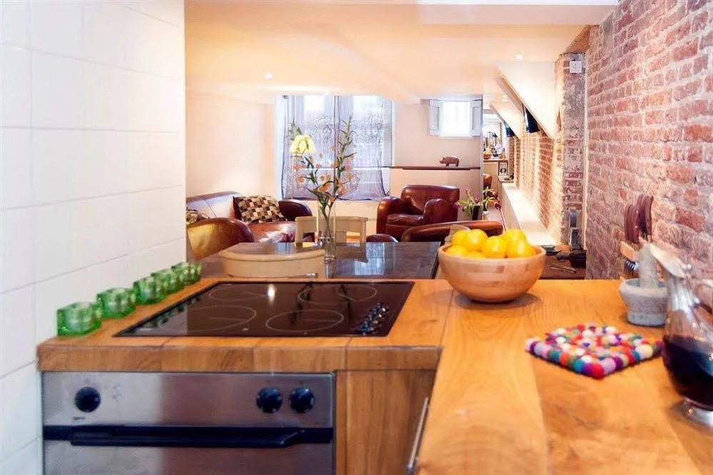 Oak and Marble Residence