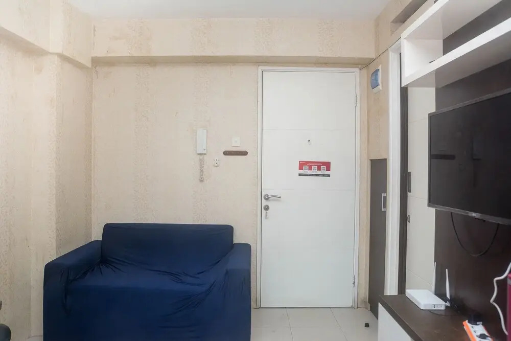 Modern and Comfortable 2Br Bassura City Apartment Near Mall
