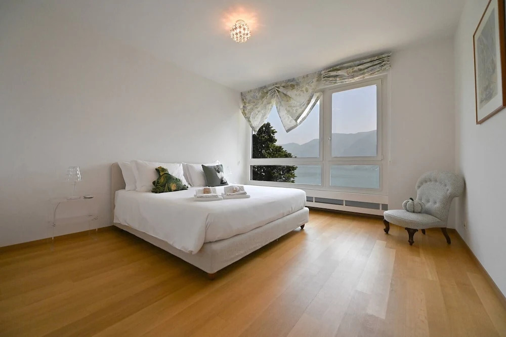 Luxury Lake View Motta Apartment in Lugano