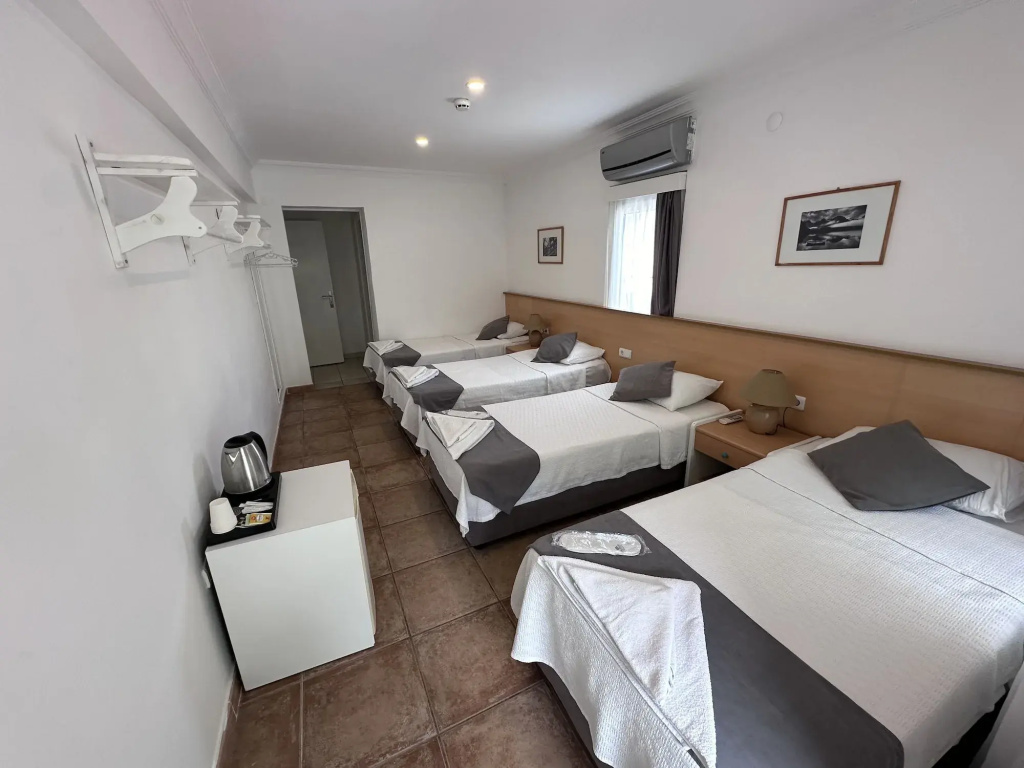 Mimosa Pension