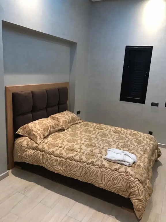 Villa Three Hills