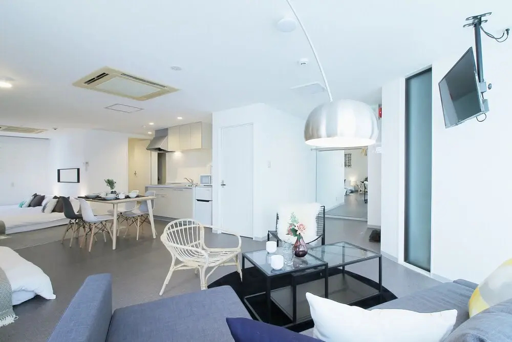 Yoshi Building 302