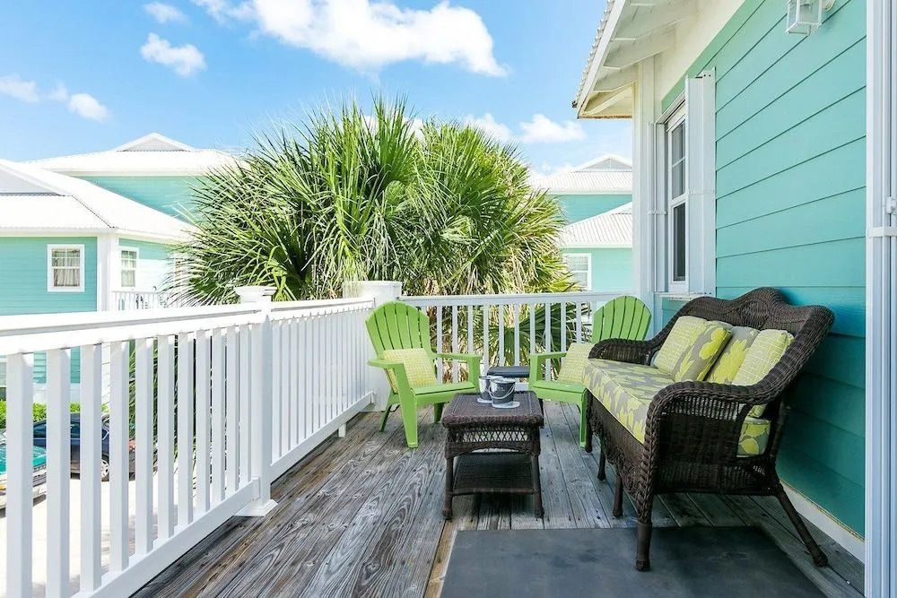 Spacious Port A Condo with Pool Views by RedAwning