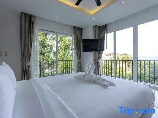 *Ocean View 4BR w/ Private Pool & Rooftop V179