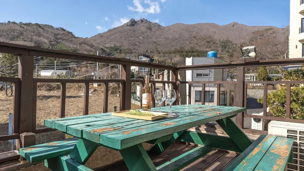 Geoje Blueberry Pet Pension
