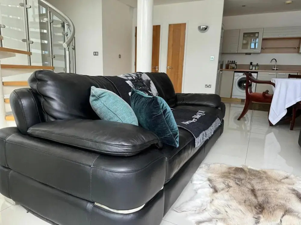 Royal Docks Luxury 3 Bedroom Apartment