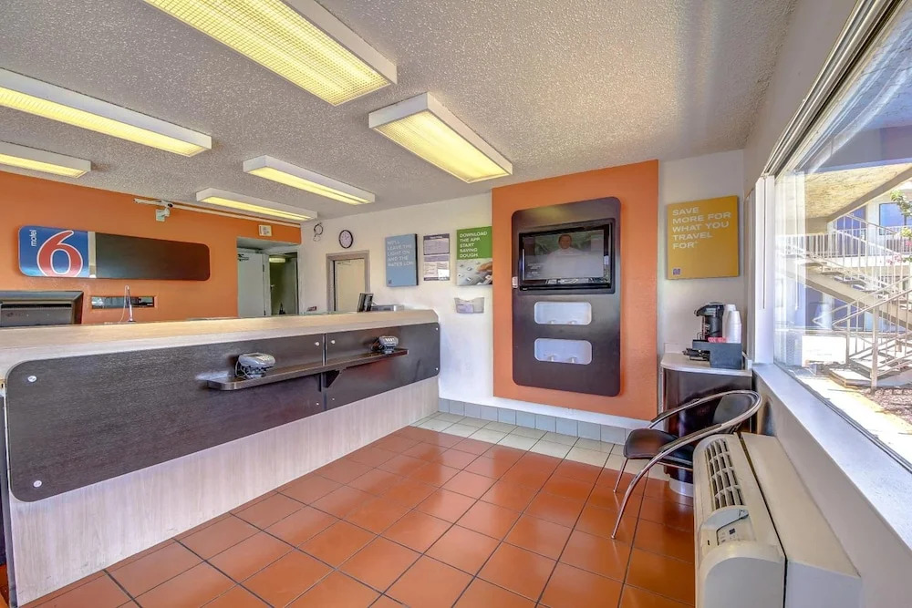 Motel 6-San Antonio, TX - South IH-10 East