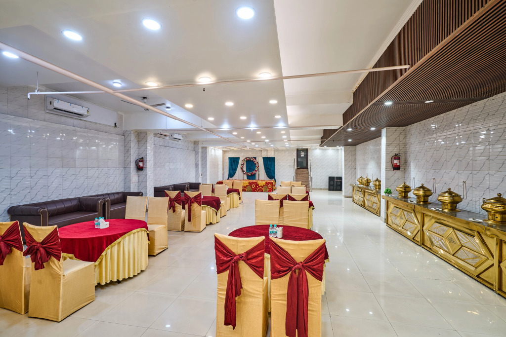 Itsy Hotels Golden Vista Near Noida City Centre