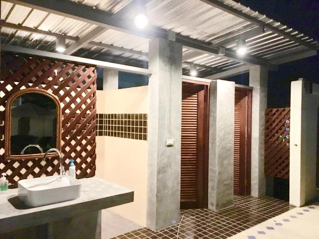 The Corner Transit Hostel