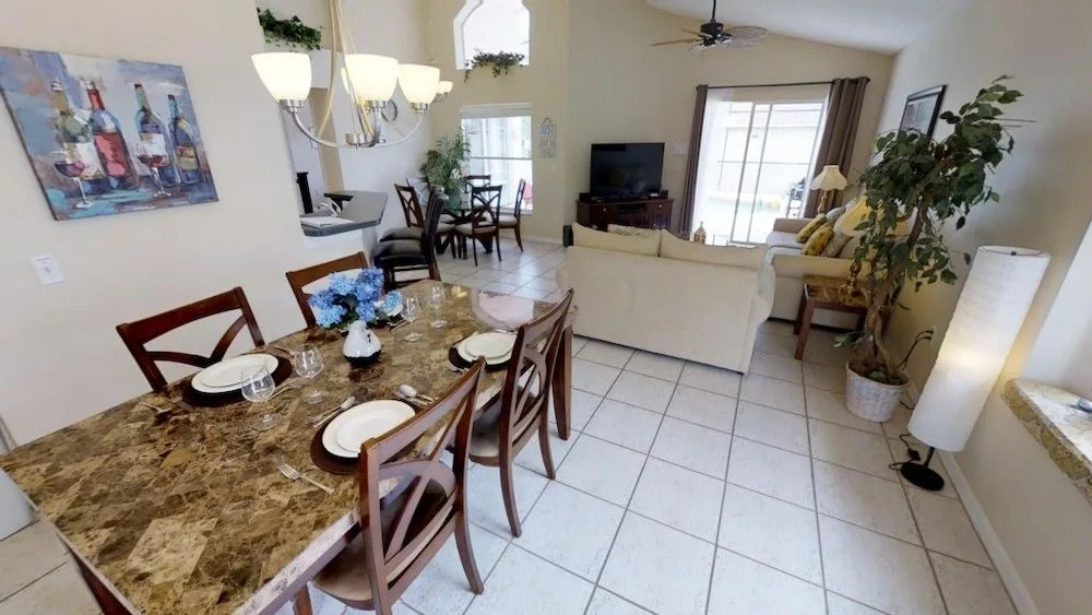 ACO FAMILY – 4 bd with pool (1520)