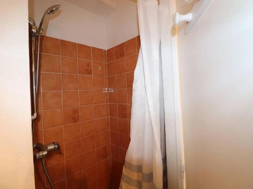 Appartement Le Grau-du-Roi, 1 pièce, 4 personnes - FR-1-307-55