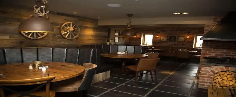 Three Horseshoes Country Inn