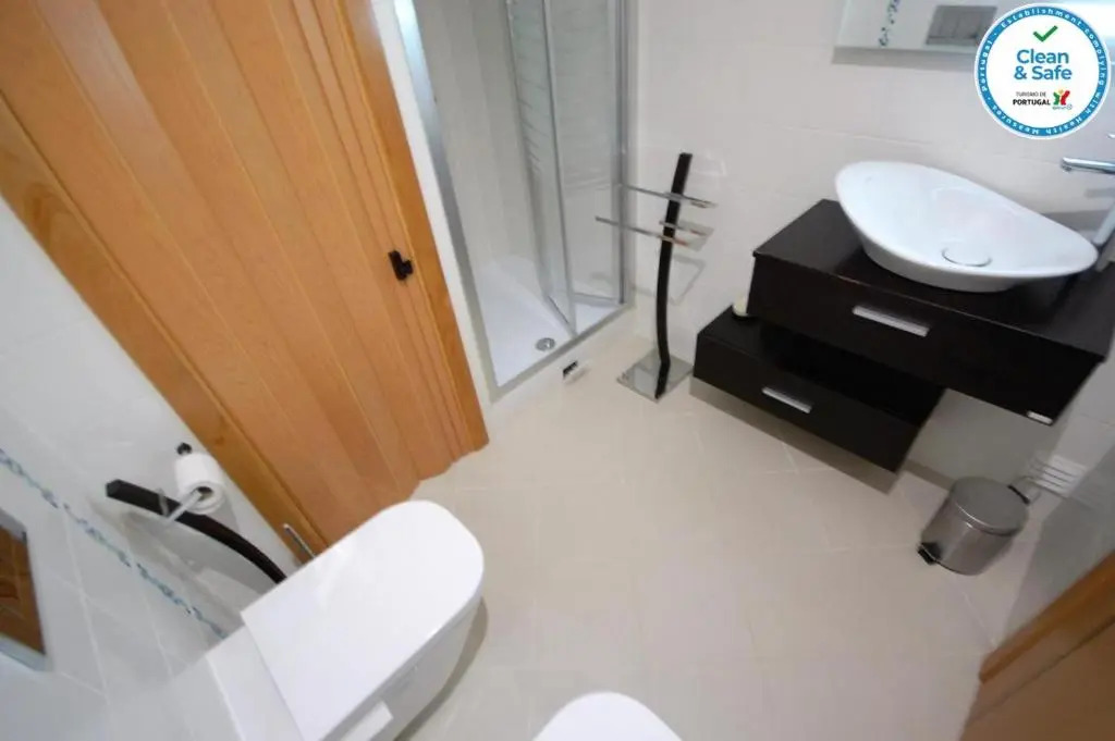 House F São Rafael Beach - Free Wifi & Airco, NETFLIX ready - 300m from the beach