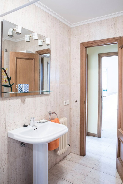 Centric Flat Unbeatable Area, Close to the Beach