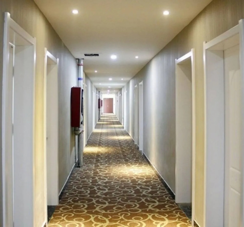 Luoyang Love Me Fashion Hotel