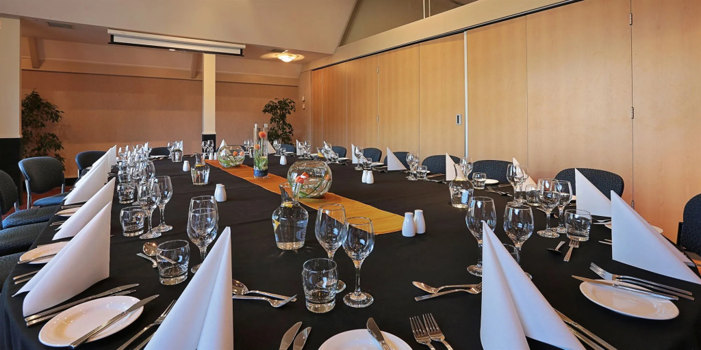 Ascot Park Hotel