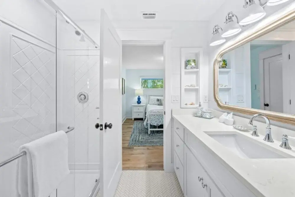 11431 Dickey Lane-kaztiva 3 Bedroom Home by RedAwning