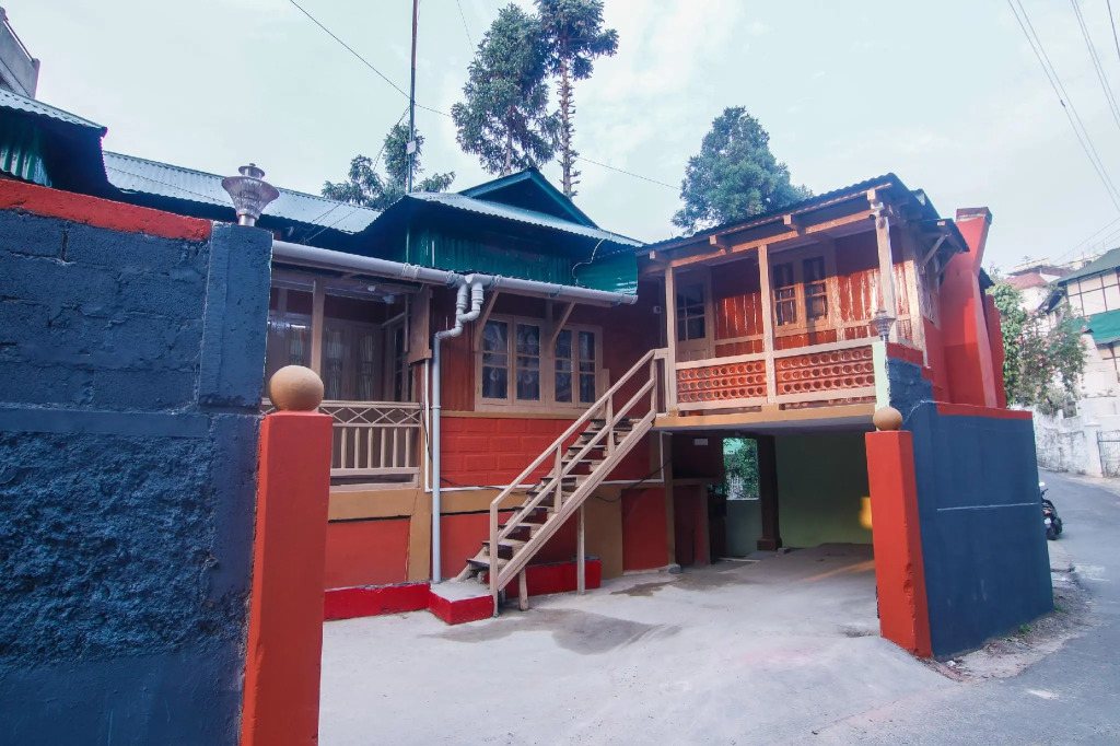 OYO 27919 Blooming Inn Guest House