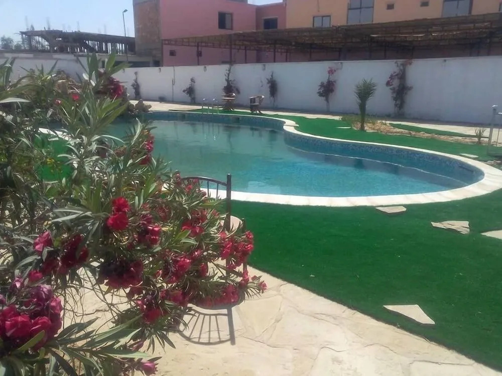 Hotel Raymon