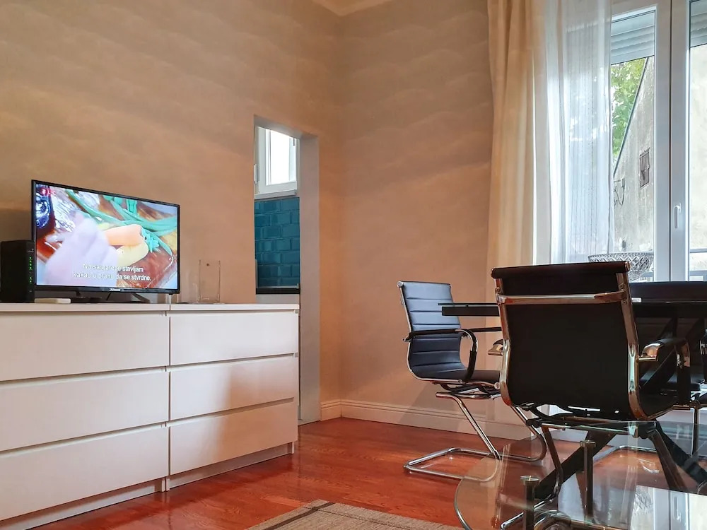 Srecko Centar Apartment