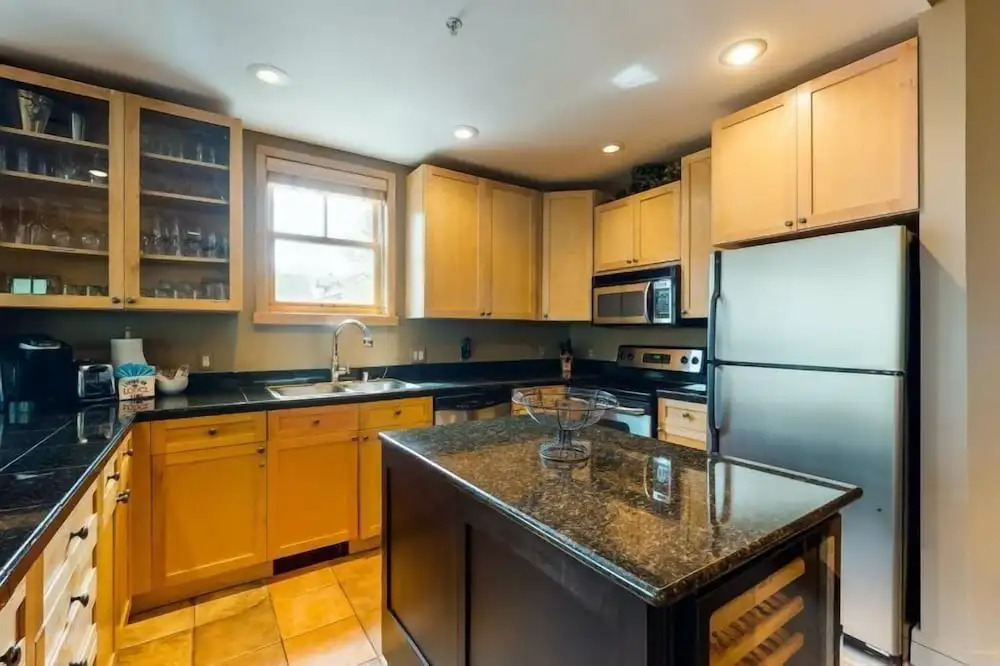 8166 Silver Mill