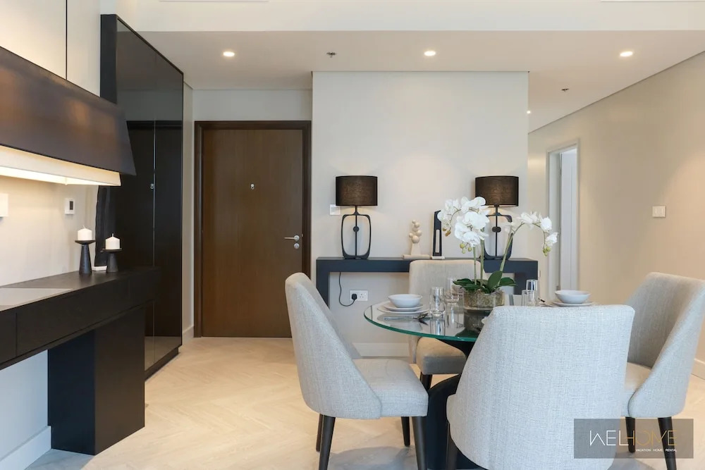 WelHome - Luxurious 2BR Apt in Forte T1 Downtown