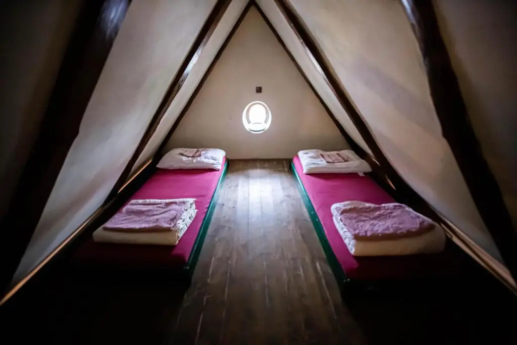 Hostel 99