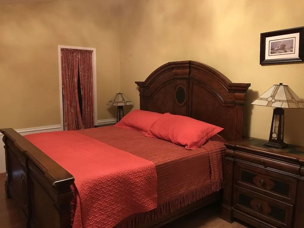 Deer Harbor Inn