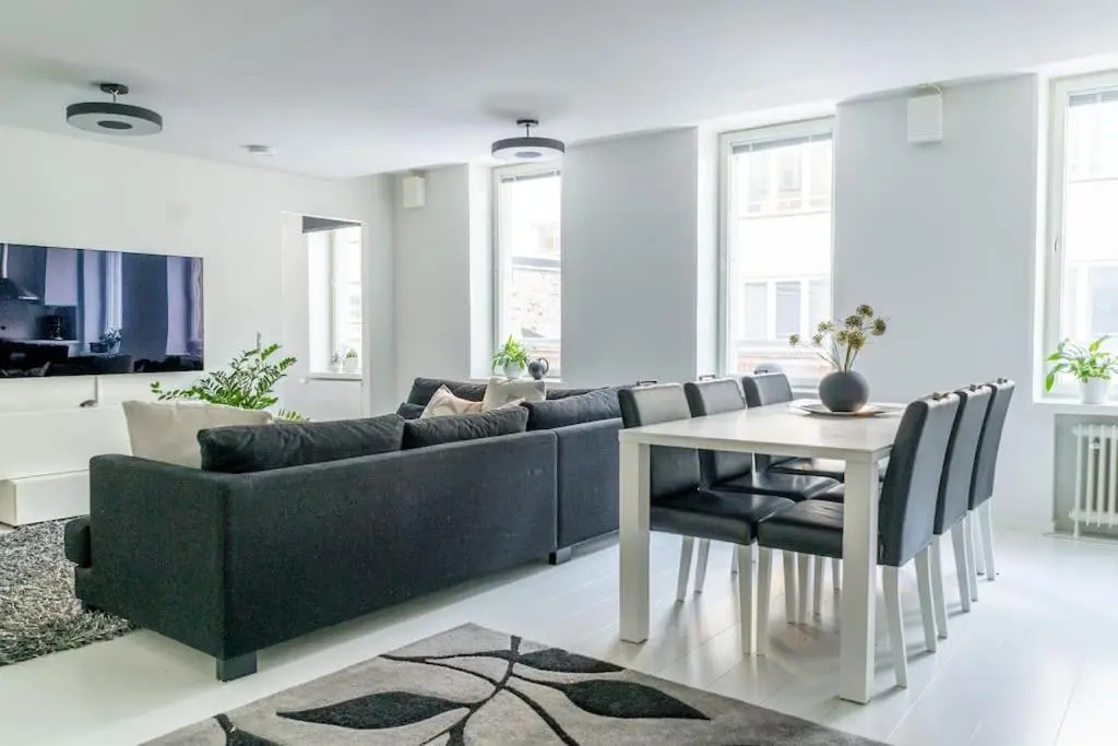 Spacious 1 BR with a central location
