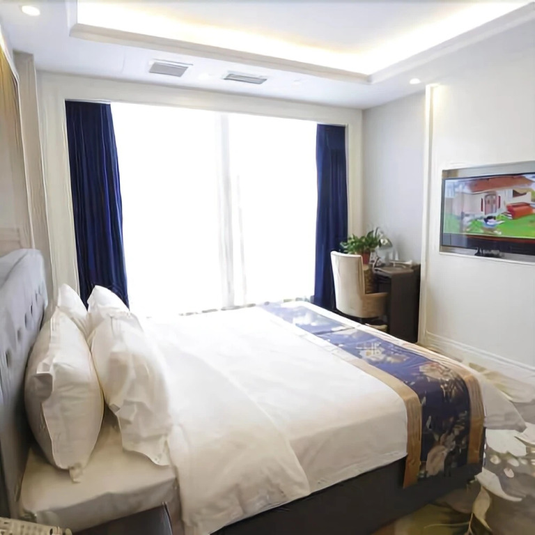 Jinhu Hotel
