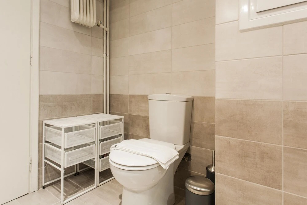 Chill like a local in Condo near historical sites!