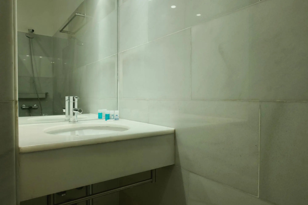 M (Nav9) Luxury Apartment-Madrid Downtown