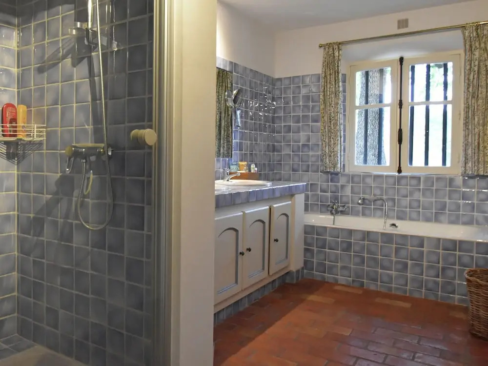 Provencal Air-conditioned Villa With Private Pool and Stunning Views