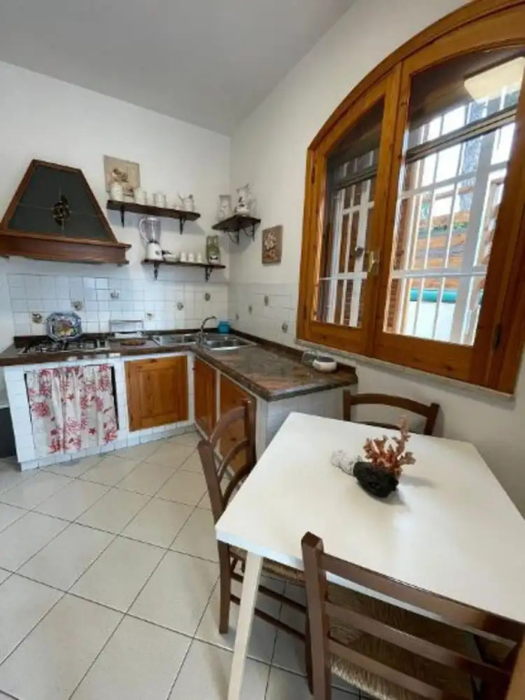 Apartment in Villa with Swimming Pool 20 Meters from the Sea